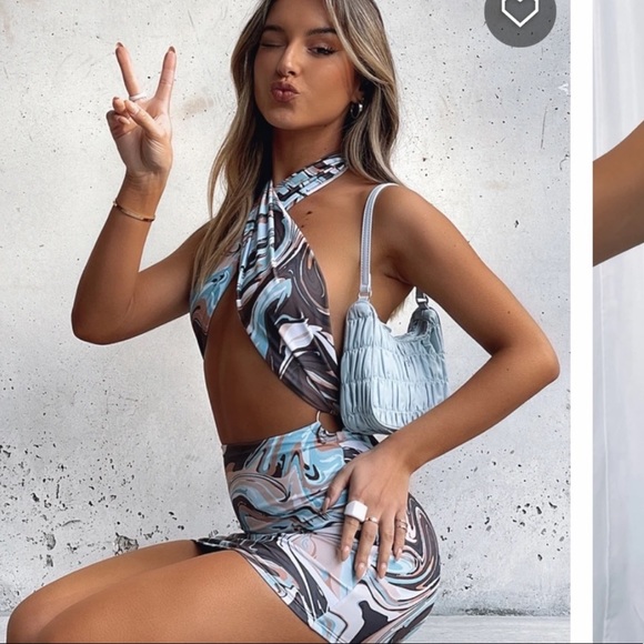 Festival dress - Picture 1 of 4